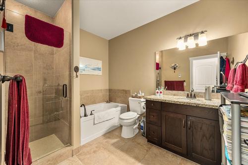 14-2283 Shannon Heights Court, West Kelowna, BC - Indoor Photo Showing Bathroom