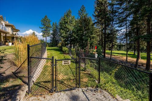 14-2283 Shannon Heights Court, West Kelowna, BC - Outdoor