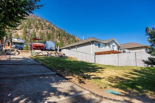 14-2283 Shannon Heights Court, West Kelowna, BC - Outdoor