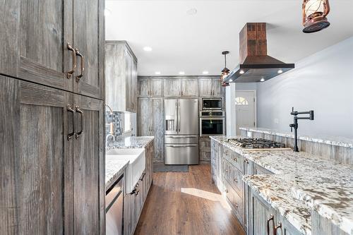 57 Kingfisher Drive, Penticton, BC - Indoor Photo Showing Kitchen With Upgraded Kitchen