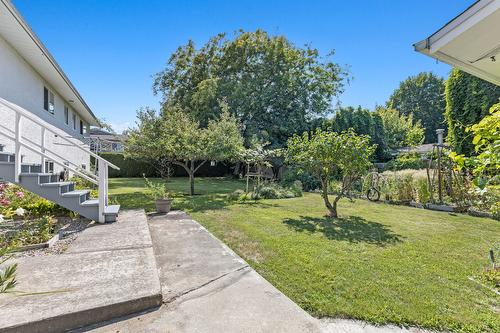 669 Paret Place, Kelowna, BC - Outdoor