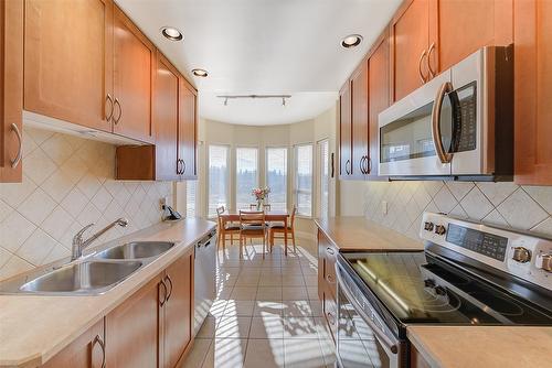 704-1947 Underhill Street, Kelowna, BC - Indoor Photo Showing Kitchen With Double Sink