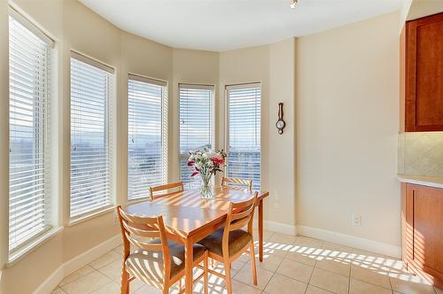 704-1947 Underhill Street, Kelowna, BC - Indoor Photo Showing Dining Room