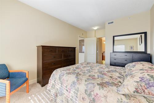 704-1947 Underhill Street, Kelowna, BC - Indoor Photo Showing Bedroom