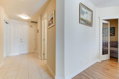 704-1947 Underhill Street, Kelowna, BC - Indoor Photo Showing Other Room