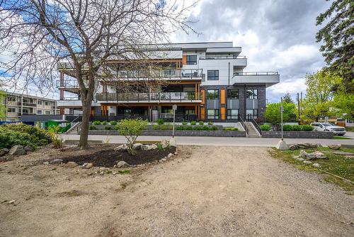 405-1883 Water Street, Kelowna, BC - Outdoor