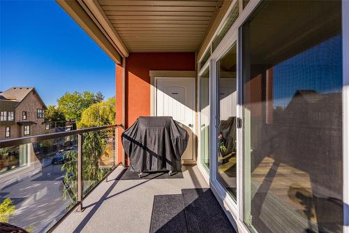 316-3865 Truswell Road, Kelowna, BC - Outdoor With Exterior