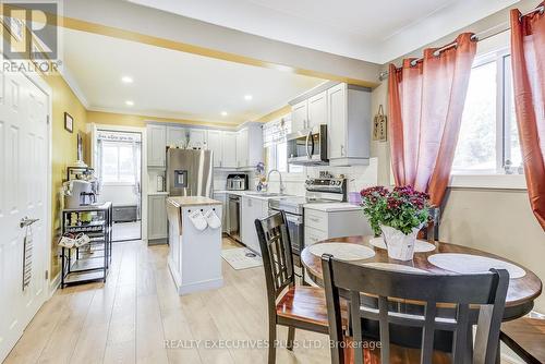 6325 Doreen Drive, Niagara Falls, ON - Indoor Photo Showing Dining Room