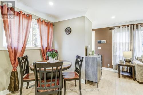 6325 Doreen Drive, Niagara Falls, ON - Indoor Photo Showing Dining Room