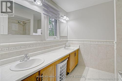 158 Hanson Road, Mississauga (Fairview), ON - Indoor Photo Showing Bathroom