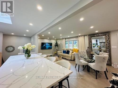 85 Enmore Avenue, Hamilton (Ancaster), ON - Indoor Photo Showing Dining Room