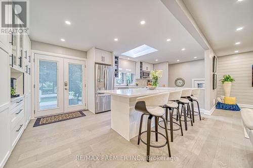 85 Enmore Avenue, Hamilton (Ancaster), ON - Indoor Photo Showing Kitchen With Upgraded Kitchen