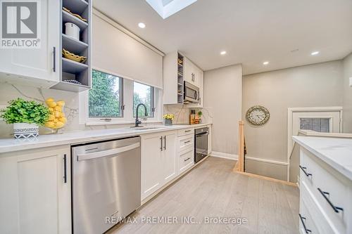 85 Enmore Avenue, Hamilton (Ancaster), ON - Indoor Photo Showing Kitchen