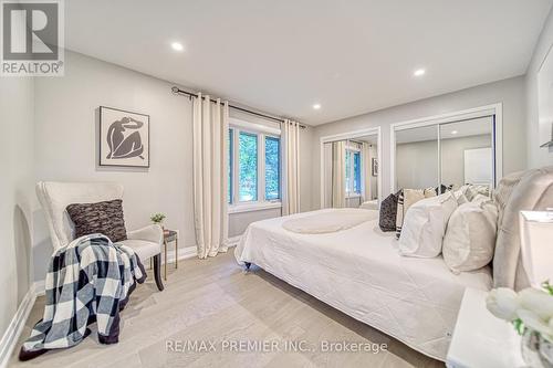 85 Enmore Avenue, Hamilton (Ancaster), ON - Indoor Photo Showing Bedroom