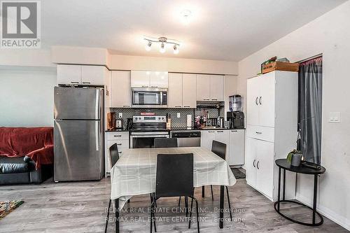 509 - 2150 Lawrence Avenue, Toronto (Wexford-Maryvale), ON - Indoor Photo Showing Kitchen