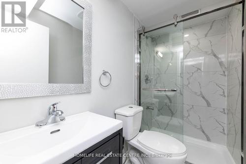 150 Magnolia Avenue, Toronto (Kennedy Park), ON - Indoor Photo Showing Bathroom