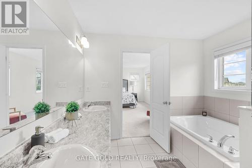 2560 Bandsman Crescent, Oshawa (Windfields), ON - Indoor Photo Showing Bathroom