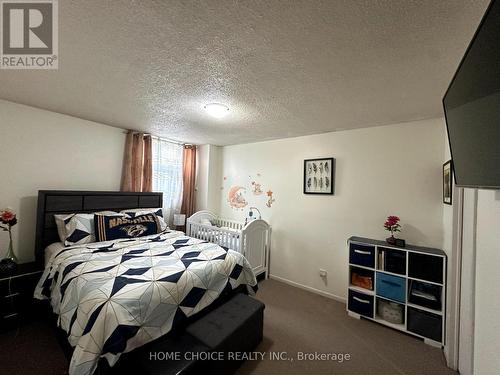 417 - 5 Parkway Forest Drive, Toronto (Henry Farm), ON - Indoor Photo Showing Bedroom