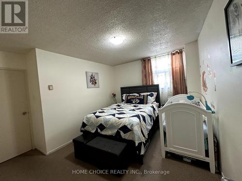 417 - 5 Parkway Forest Drive, Toronto (Henry Farm), ON - Indoor Photo Showing Bedroom