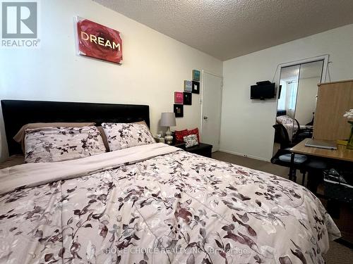 417 - 5 Parkway Forest Drive, Toronto (Henry Farm), ON - Indoor Photo Showing Bedroom