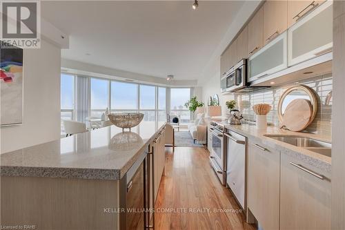 7116 - 388 Yonge Street, Toronto (Bay Street Corridor), ON - Indoor Photo Showing Kitchen With Double Sink With Upgraded Kitchen