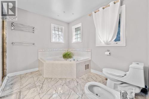 3022 Bayview Avenue, Toronto (Willowdale East), ON - Indoor Photo Showing Bathroom