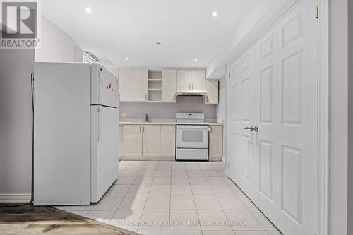 3022 Bayview Avenue, Toronto (Willowdale East), ON - Indoor Photo Showing Kitchen