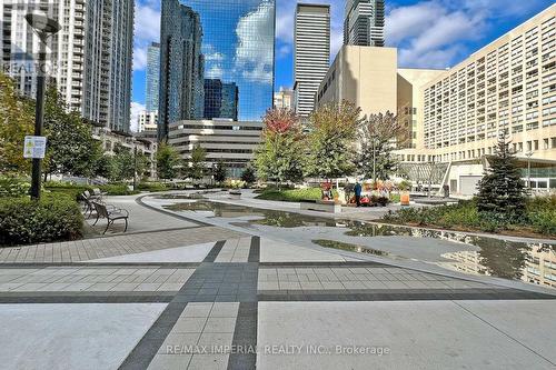 1715 - 386 Yonge Street, Toronto (Bay Street Corridor), ON - Outdoor With Facade