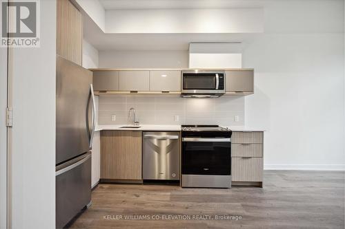 104 - 10 Deerlick Court, Toronto (Parkwoods-Donalda), ON - Indoor Photo Showing Kitchen With Stainless Steel Kitchen