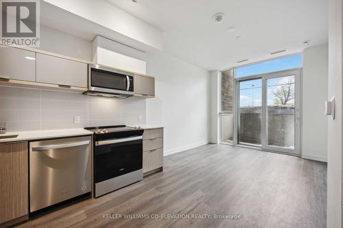 104 - 10 Deerlick Court, Toronto (Parkwoods-Donalda), ON - Indoor Photo Showing Kitchen