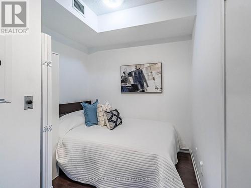 712 - 215 Fort York Boulevard, Toronto (Waterfront Communities), ON - Indoor Photo Showing Bedroom