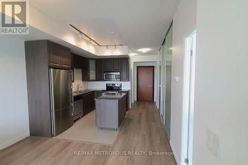 1811 - 500 Sherbourne Street, Toronto (North St. James Town), ON - Indoor Photo Showing Kitchen With Stainless Steel Kitchen