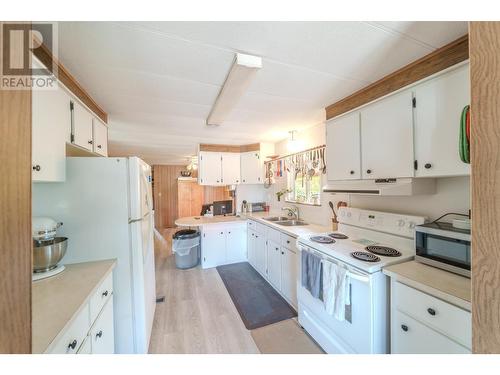 1300 Carson Street, Clinton, BC - Indoor Photo Showing Kitchen With Double Sink