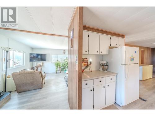 1300 Carson Street, Clinton, BC - Indoor Photo Showing Kitchen