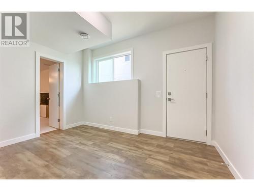 557 Acadia Street, Kelowna, BC - Indoor Photo Showing Other Room