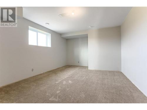 557 Acadia Street, Kelowna, BC - Indoor Photo Showing Other Room