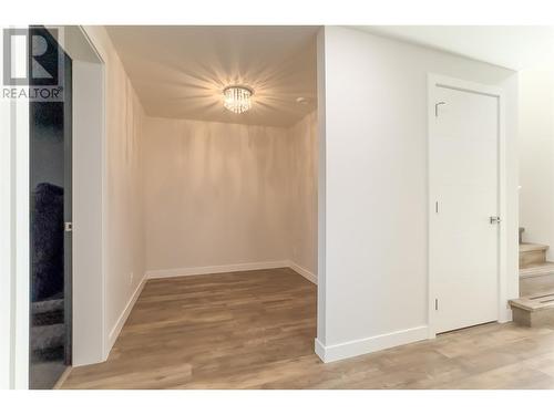 557 Acadia Street, Kelowna, BC - Indoor Photo Showing Other Room