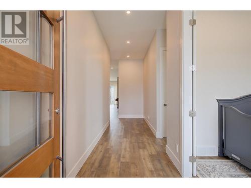 557 Acadia Street, Kelowna, BC - Indoor Photo Showing Other Room