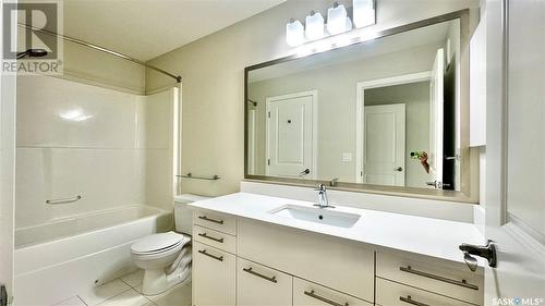 607 710 Gordon Road, Saskatoon, SK - Indoor Photo Showing Bathroom