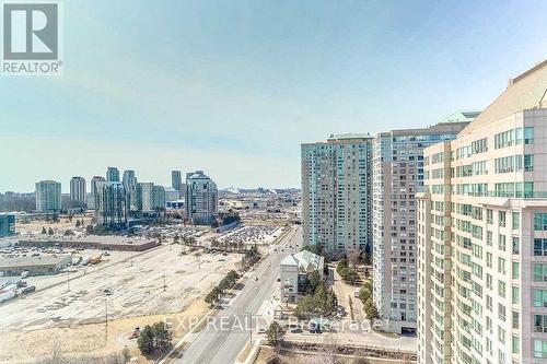 Ph207 - 8 Lee Centre Drive, Toronto (Woburn), ON - Outdoor With View