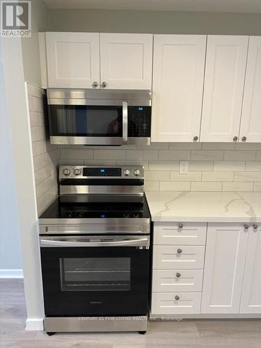 6 - 19 Church Street N, New Tecumseth (Alliston), ON - Indoor Photo Showing Kitchen