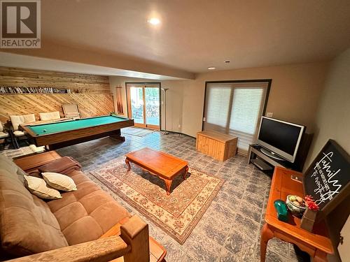 1360 Frisk Road, Christina Lake, BC - Indoor