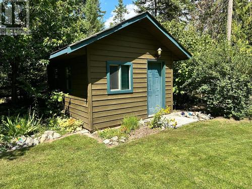 1360 Frisk Road, Christina Lake, BC - Outdoor