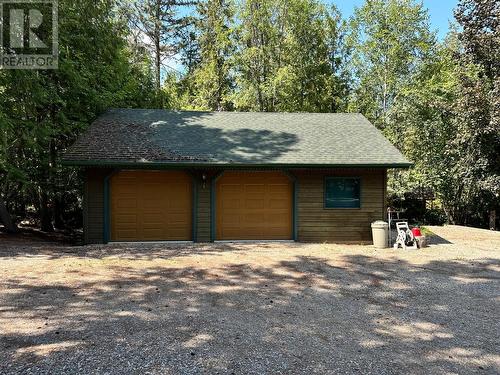 1360 Frisk Road, Christina Lake, BC - Outdoor