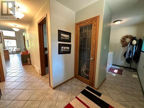 1360 Frisk Road, Christina Lake, BC - Indoor Photo Showing Other Room