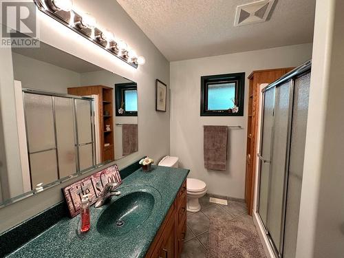 1360 Frisk Road, Christina Lake, BC - Indoor Photo Showing Bathroom