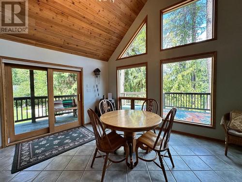 1360 Frisk Road, Christina Lake, BC - Indoor Photo Showing Dining Room