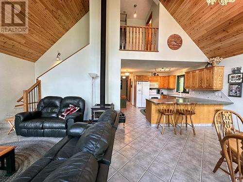 1360 Frisk Road, Christina Lake, BC - Indoor