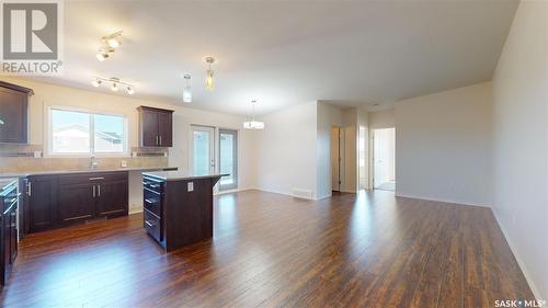 204 Chateau Crescent, Pilot Butte, SK - Indoor Photo Showing Kitchen