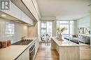 1030 - 14 David Eyer Road E, Richmond Hill, ON  - Indoor Photo Showing Kitchen 